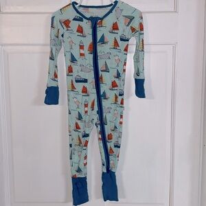 Like new little sleepies pjs - 6-12 months